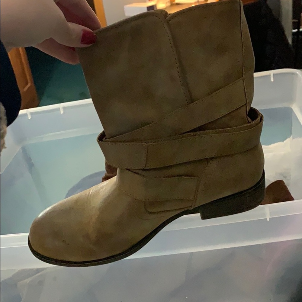 Tan booties - Picture 2 of 4